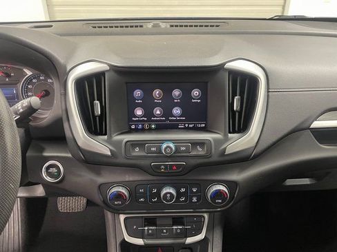 Used 2023 GMC Terrain SLE w/ Driver Convenience Package FWD image 16