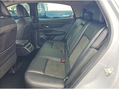 Used 2024 Nissan Ariya FWD image 3