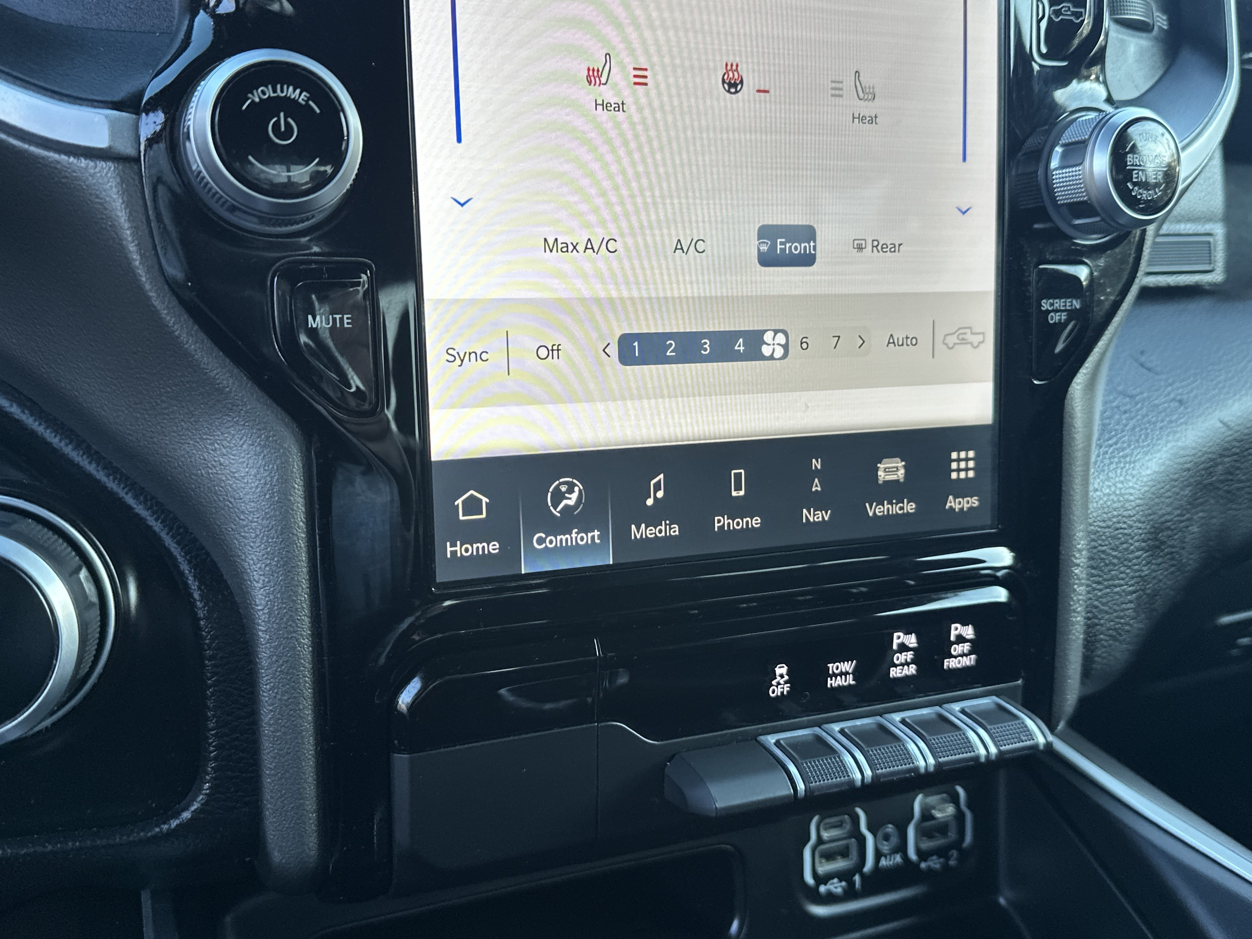 Used 2022 RAM 1500 Big Horn AWD/4WD image 32