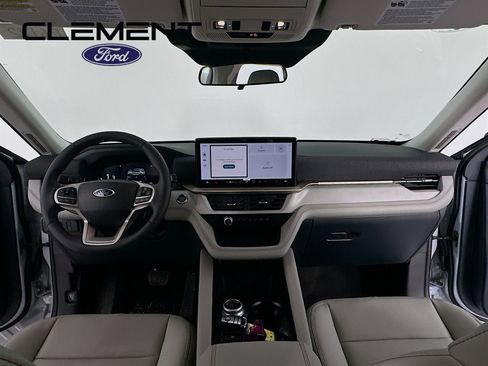 New 2026 Ford Explorer Active w/ Active Comfort Package image 12