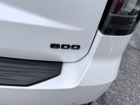 Used 2024 Cadillac Escalade Sport Platinum w/ LPO, ONYX Package image 20