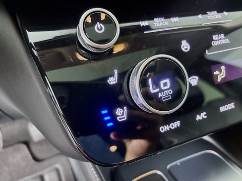 Used 2023 INFINITI QX60 Luxe w/ Performance Audio Package FWD image 21