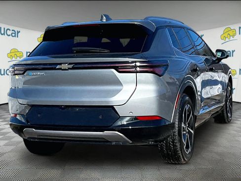 Used 2025 Chevrolet Equinox EV LT w/ Convenience Package image 6