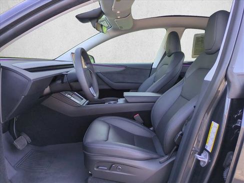 Used 2026 Tesla Model Y 2WD image 17