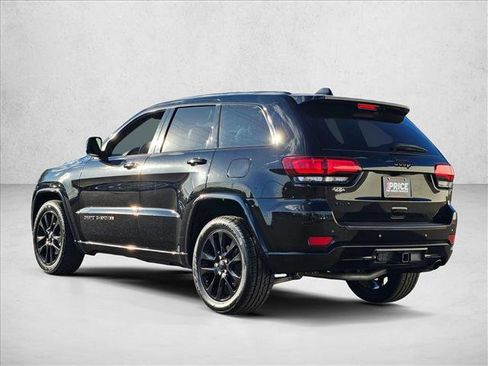 Used 2019 Jeep Grand Cherokee Altitude AWD/4WD image 8