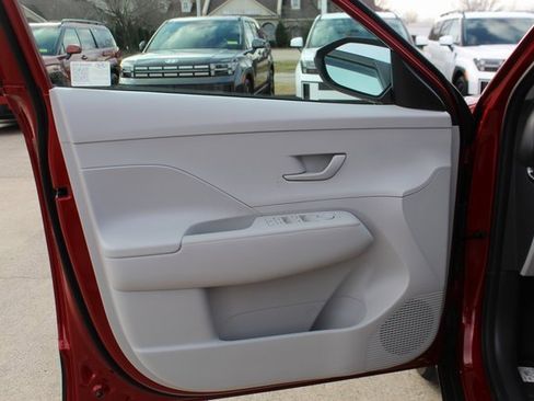 New 2026 Hyundai Kona SE image 8