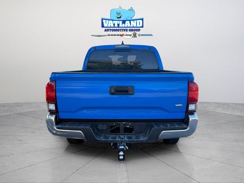 Used 2021 Toyota Tacoma SR5 RWD image 4