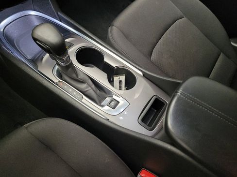 Used 2022 Chevrolet Malibu LT FWD image 26