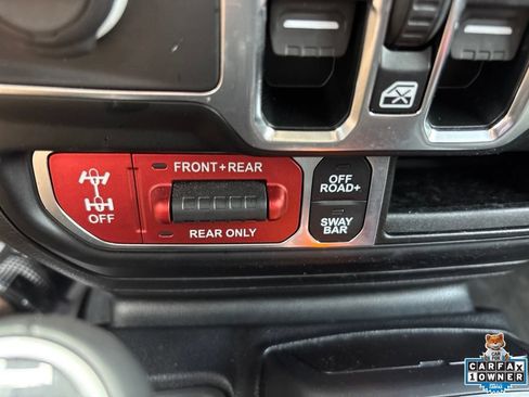 Used 2021 Jeep Gladiator Rubicon AWD/4WD image 5