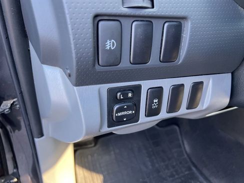 Used 2014 Toyota Tacoma PreRunner image 35