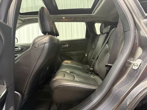 Used 2023 Jeep Cherokee Altitude Lux w/ Lux Elite Package image 24