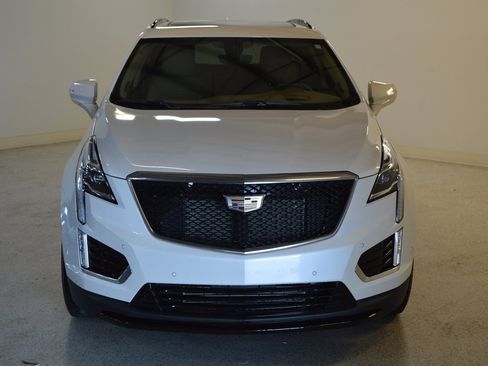 Used 2021 Cadillac XT5 Sportv w/ Platinum Package AWD/4WD image 8