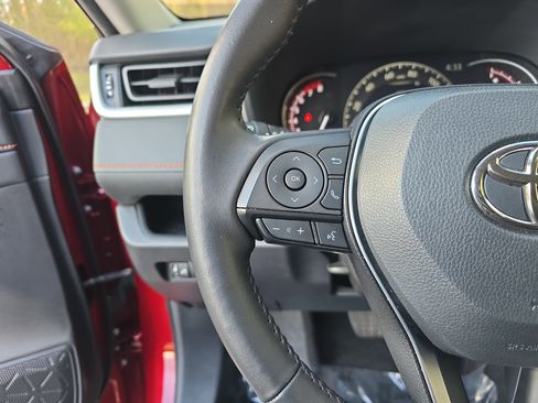 Used 2024 Toyota RAV4 Adventure image 16