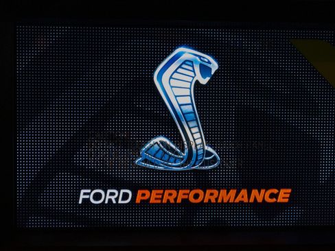 Used 2021 Ford Mustang Shelby GT500 w/ Carbon Fiber Track Pack image 60