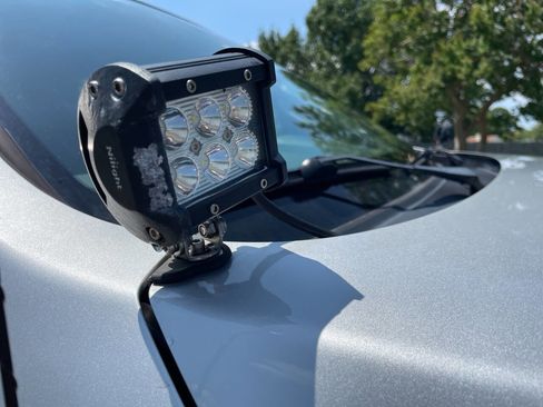 Used 2017 Nissan Titan SV image 16