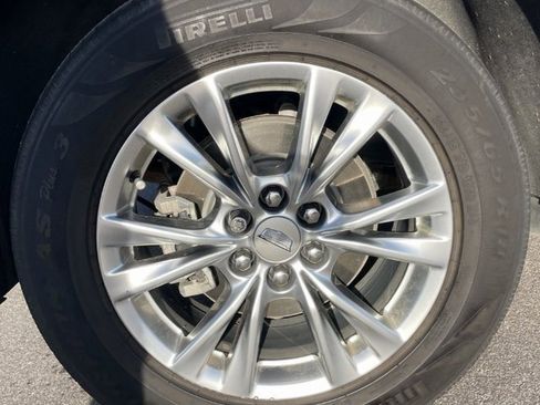 Used 2020 Cadillac XT5 Premium Luxury w/ LPO, Floor Liner Package image 10