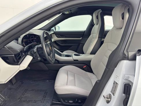 Used 2023 Porsche Taycan 4S w/ Premium Package image 17