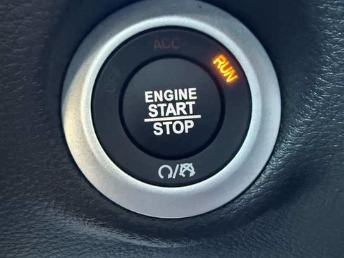 New 2026 Chrysler Pacifica Select image 23