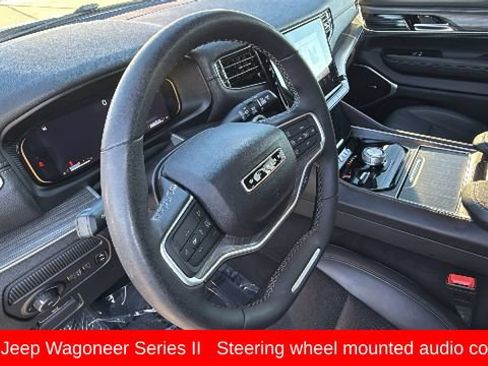 Used 2024 Jeep Wagoneer Series II w/ Flexible Seating Group AWD/4WD image 10