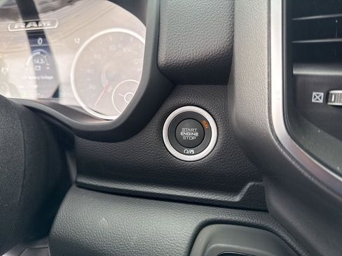 New 2026 RAM 1500 4x4 Crew Cab image 16