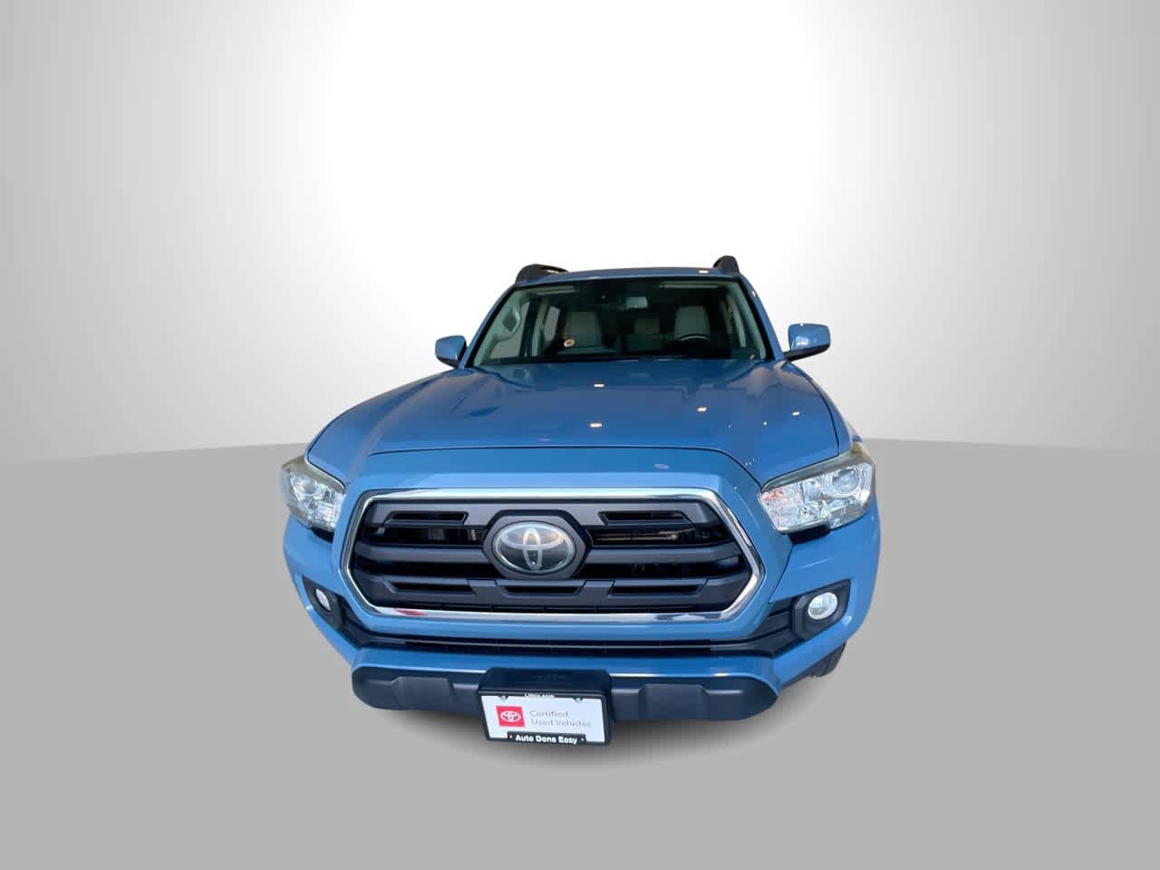 Certified 2019 Toyota Tacoma SR5 AWD/4WD image 3
