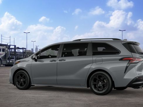 New 2026 Toyota Sienna XLE Woodland Edition image 5