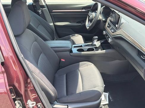 Used 2023 Nissan Altima 2.5 SV FWD image 13