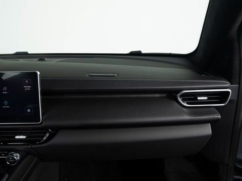 Used 2025 Lotus Emira image 31