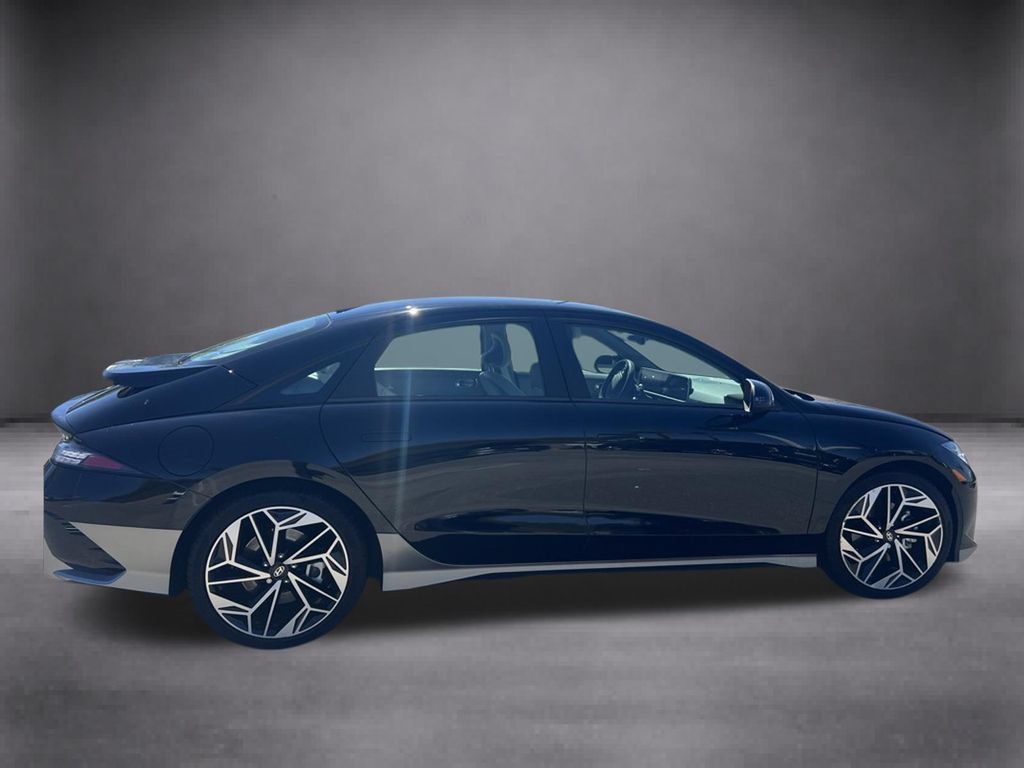 Used 2023 Hyundai Ioniq 6 Limited RWD image 9