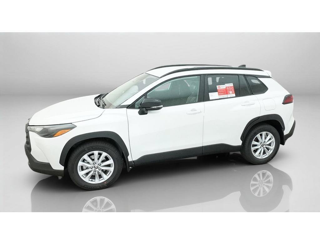 New 2026 Toyota Corolla Cross LE FWD image 2