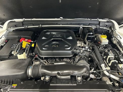 Used 2021 Jeep Wrangler Unlimited Sport AWD/4WD image 26
