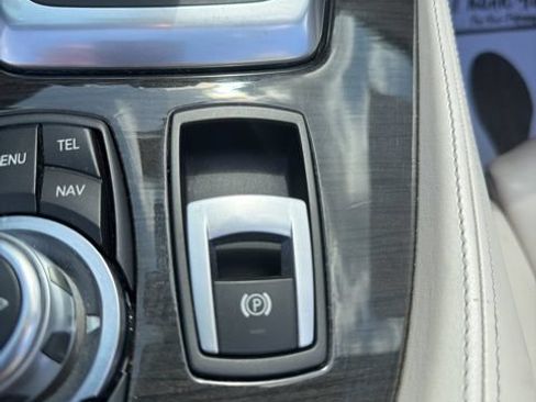 Used 2011 BMW Z4 sDrive35i RWD image 22