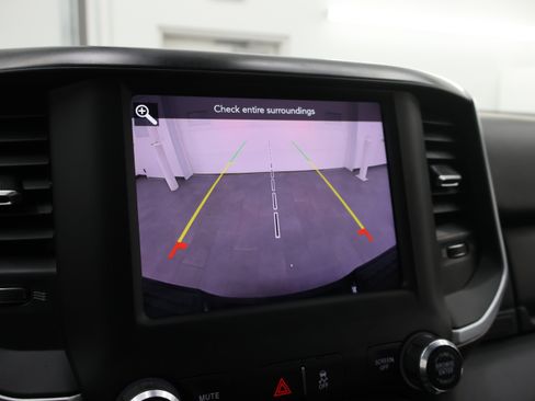 Used 2020 RAM 2500 Big Horn w/ Night Edition AWD/4WD image 16