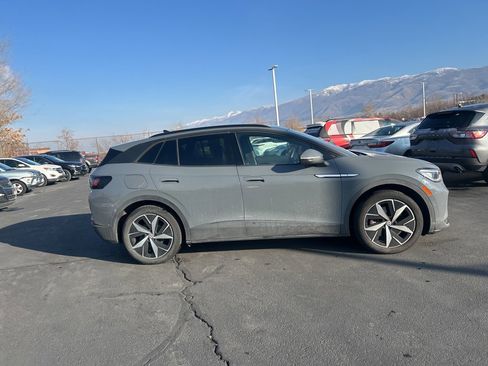 Used 2023 Volkswagen ID.4 S image 3