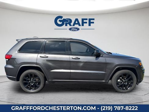 Used 2020 Jeep Grand Cherokee Altitude RWD image 6