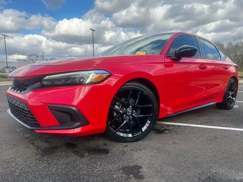 Used 2023 Honda Civic Sport image 5