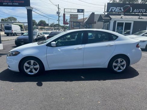 Used 2015 Dodge Dart SXT image 2