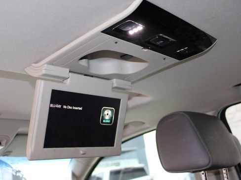 Used 2017 GMC Yukon Denali w/ Open Road Package image 21