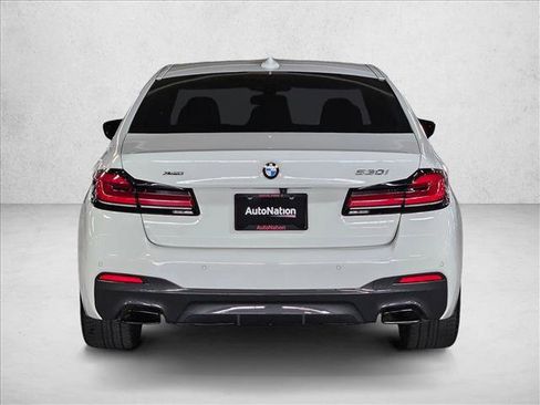 Used 2021 BMW 530i xDrive w/ M Sport Package image 7