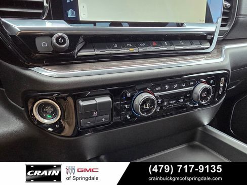 Used 2024 Chevrolet Silverado 2500 LTZ w/ LTZ Premium Package AWD/4WD image 17