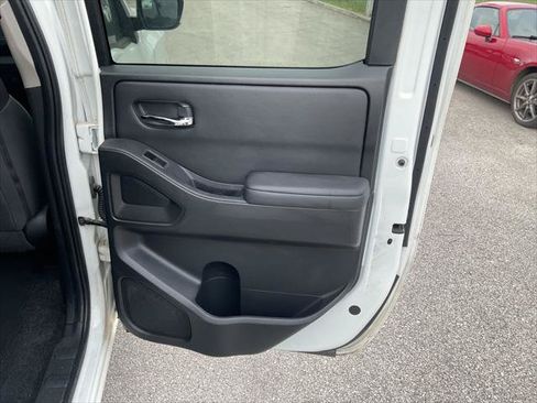Used 2022 Nissan Frontier SV RWD image 21