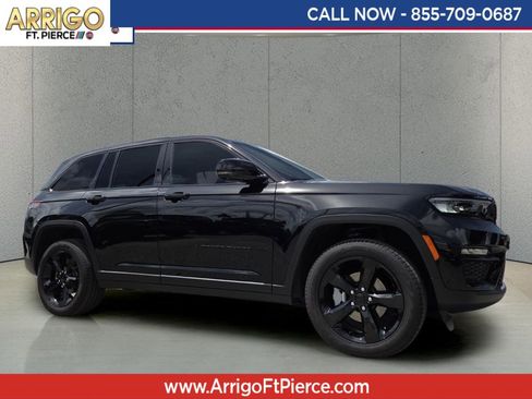 Used 2025 Jeep Grand Cherokee Limited w/ Luxury Tech Group II AWD/4WD image 1