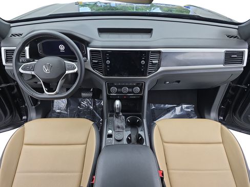Used 2023 Volkswagen Atlas Cross Sport SE w/ Panoramic Sunroof Package AWD/4WD image 9