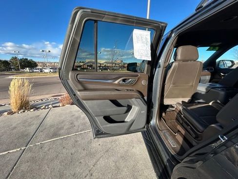 Used 2022 GMC Yukon Denali image 12
