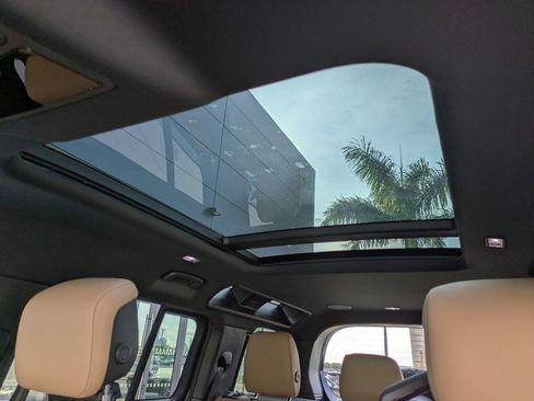 New 2026 Land Rover Defender 110 X-Dynamic SE image 23