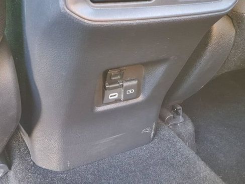 Used 2025 Toyota RAV4 XLE AWD/4WD image 25