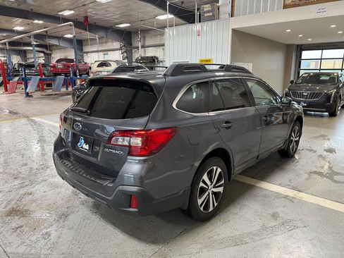 Used 2019 Subaru Outback 2.5i Limited w/ Popular Package #2 AWD/4WD image 7