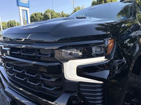 Used 2022 Chevrolet Silverado 1500 LT Trail Boss w/ LT Trail Boss Premium Package AWD/4WD image 8