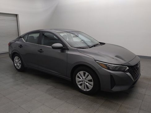 Used 2025 Nissan Sentra S image 11