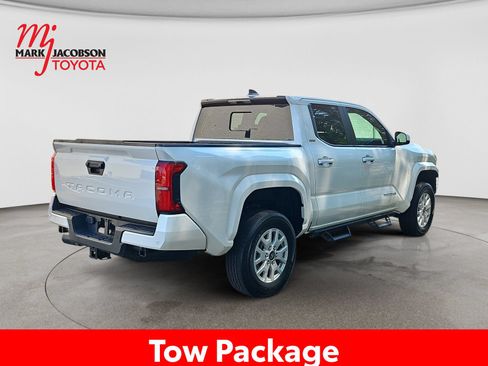 Used 2024 Toyota Tacoma SR5 w/ SR5 Upgrade Package RWD image 9